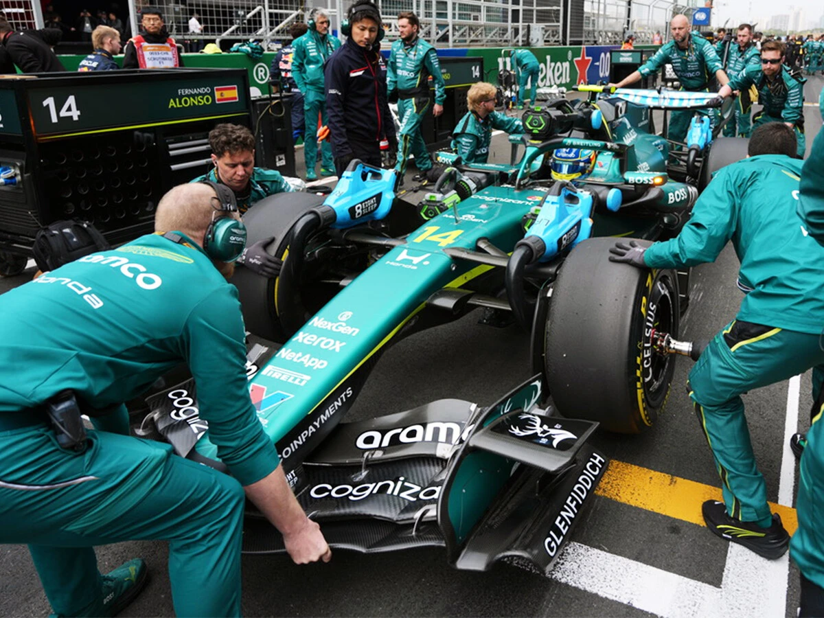 中国GPも残念な結果に終わったアストンマーティン・ホンダ　photo by BOOZY