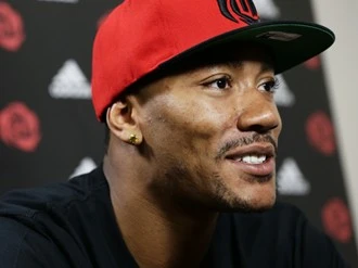 ｎｂａ デリック ローズが語る リハビリ 震災復興 そして新シーズン バスケットボール 集英社のスポーツ総合雑誌 スポルティーバ 公式サイト Web Sportiva