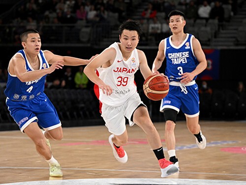 バスケ男子日本代表の得点源として期待される、若きシューターの富永啓生