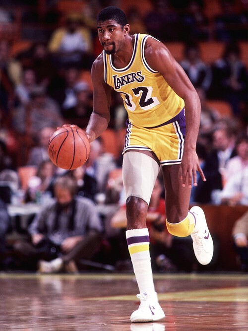 NBA伝説の名選手：マジック・ジョンソン「既成概念を破るプレースタイルでNBAを世界規模のリーグに押し上げた長身PG」 (2ページ目) | web  Sportiva (スポルティーバ)