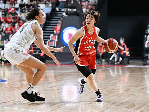 ７月４日のニュージーランド戦ではチーム最多20得点を挙げた山本麻衣 photo by MATSUO.K/AFLO SPORT 