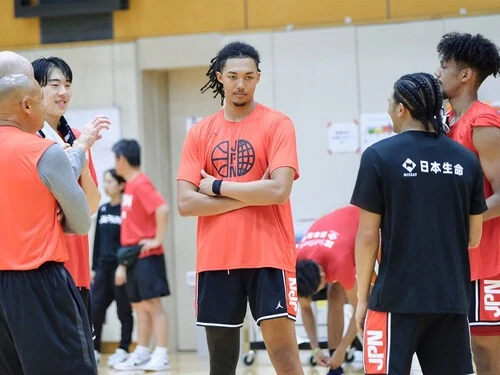 パリ五輪最年少メンバーのジェイコブス晶（中）も引き続き、成長を続けている　photo by Kaz Nagatsuka