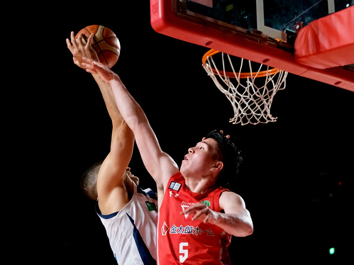 瀬川は守備も積極的。PGではBリーグ第９節終了時点で３位（平均0.5）のブロックショットをマークphoto by Kaz Nagatsuka