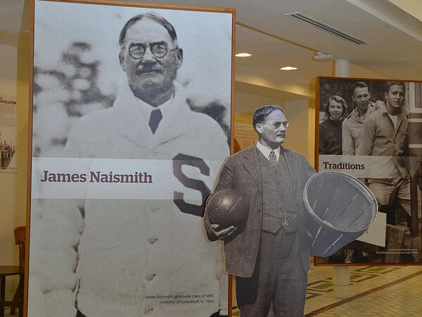 バスケットボールを考案したジェームズ・ネイスミスphoto by Maruyama Megumi