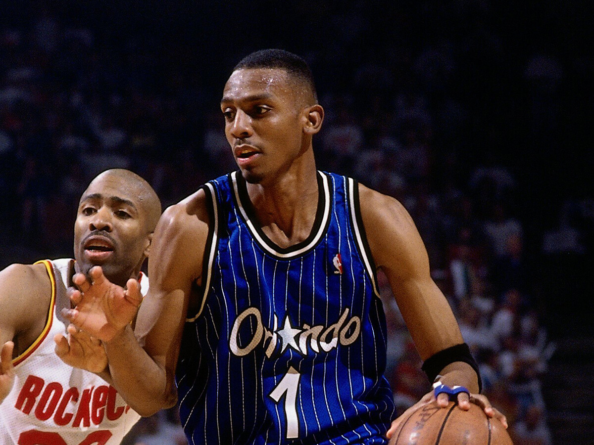 NBA伝説の名選手：アンファニー"ペニー"・ハーダウェイ　世界中のファンを虜にした魅惑の長身ポイントガードの輝きと影