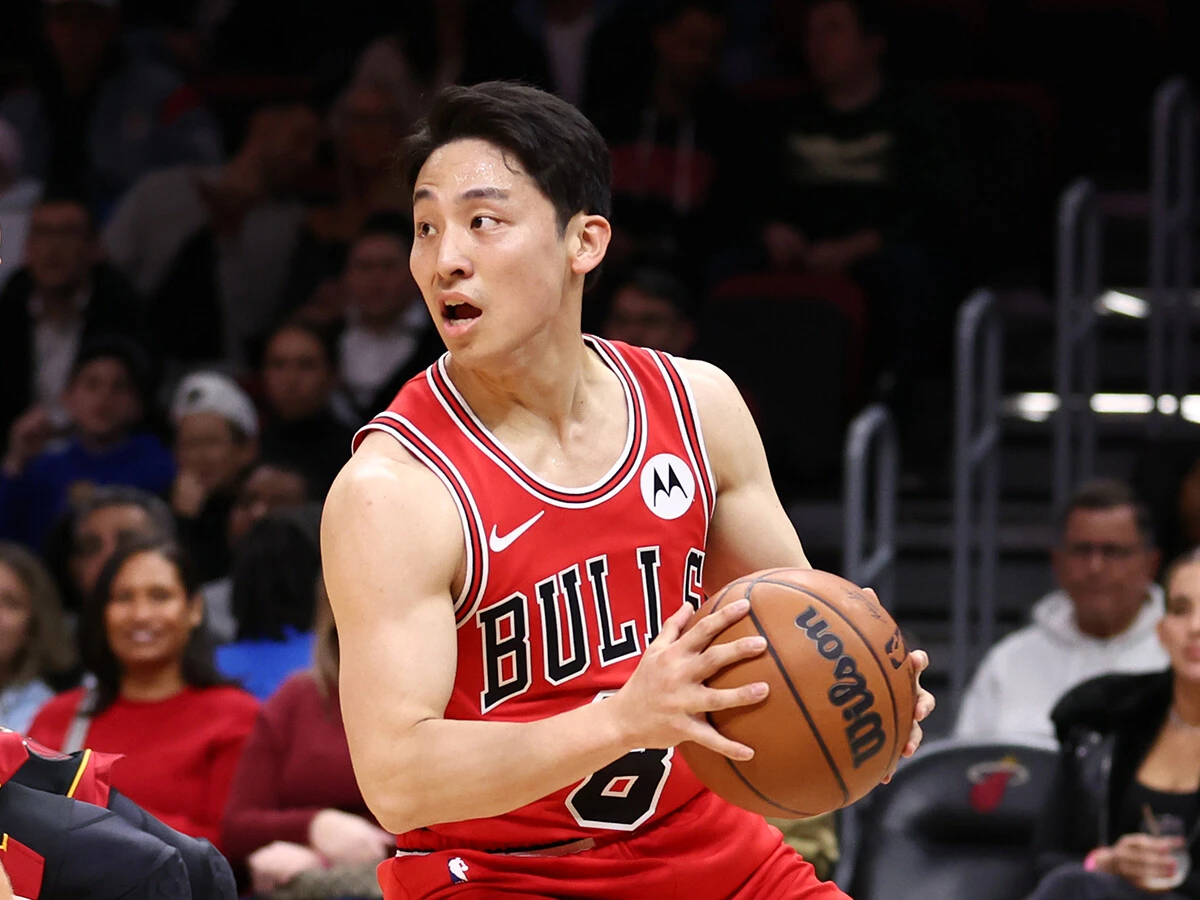 シカゴ・ブルズで初のNBA公式戦に出場した河村勇輝 photo by Getty Images
