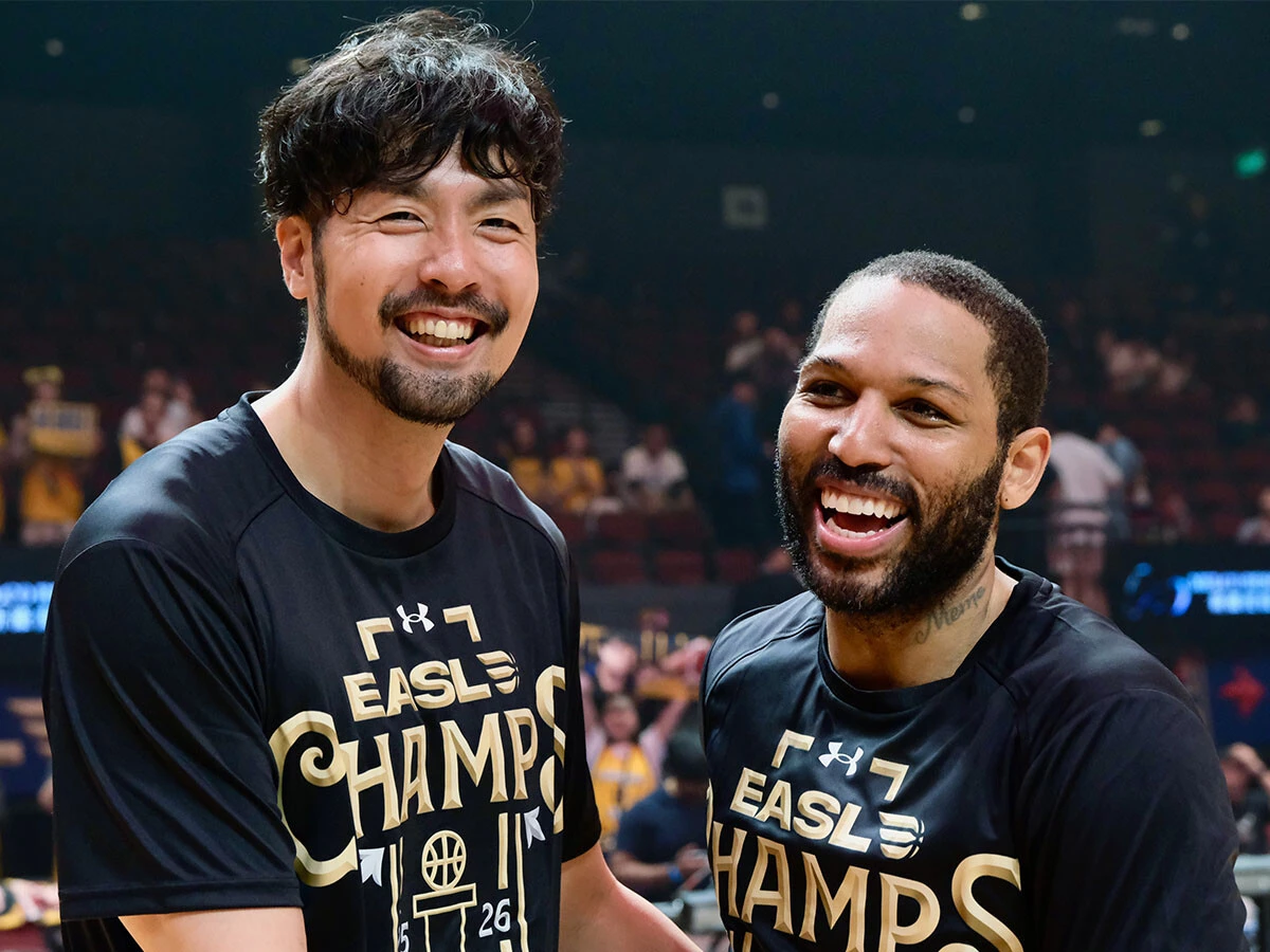 宇都宮ブレックスは2026年3月、東アジアスーパーリーグを初制覇（右はDJ・ニュービル）　photo by Kaz Nagatsuka