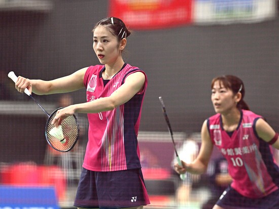 全日本総合選手権で初の栄冠を手にした志田千陽（左）／松山奈未（右）ペア　photo by Kishimoto Tsutomu