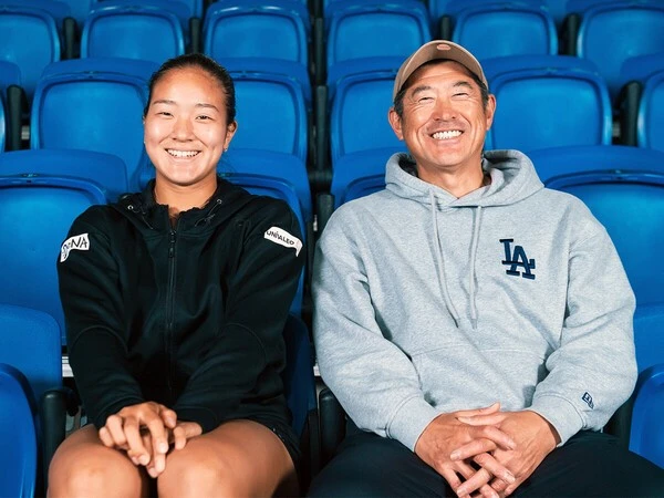 石井さやか選手（左）と石井琢朗氏（右）のツーショット　photo by Sano Miki