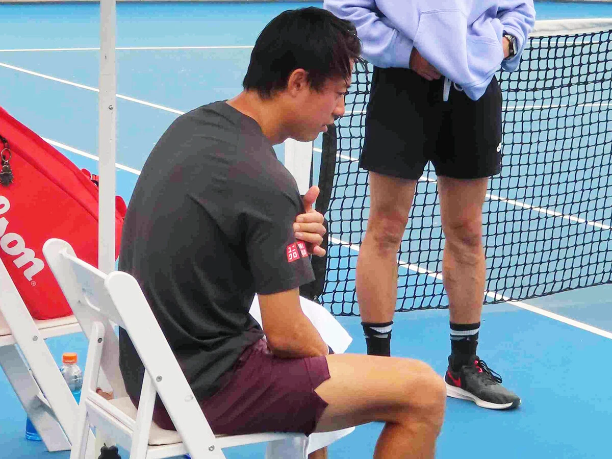 錦織圭が「試合直前で棄権」を繰り返すのはなぜか　西岡良仁は「『動いてなんぼ』のテニス」が原因と推察