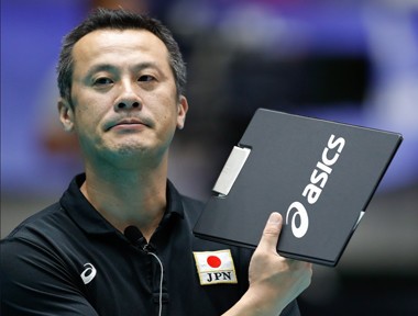 日本男子バレーに明るい兆しか 活動自粛明けの中垣内監督の下 ３連勝 バレー 集英社のスポーツ総合雑誌 スポルティーバ 公式サイト web sportiva