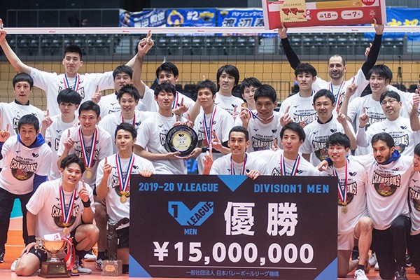 王者との決戦で 自分に腹が立った 西田有志 悲願達成後の涙の理由 バレー 集英社のスポーツ総合雑誌 スポルティーバ 公式サイト web sportiva