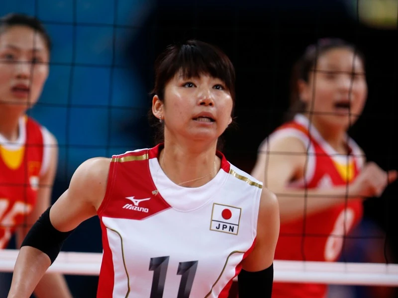 バレーボール女子　元日本代表　大友愛選手　直筆サイン入りバレーボール VNL2025千葉大会「レジェンドシート」大友愛さんの参加が決定