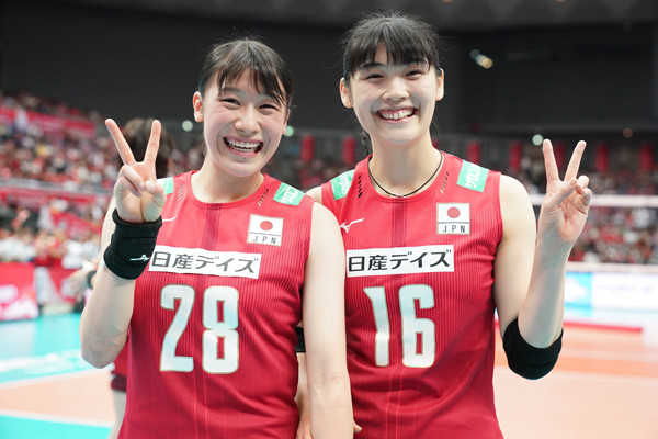 東京五輪で活躍が期待される石川真佑（左）と黒後愛（右）photo by Sakamoto Kiyoshi