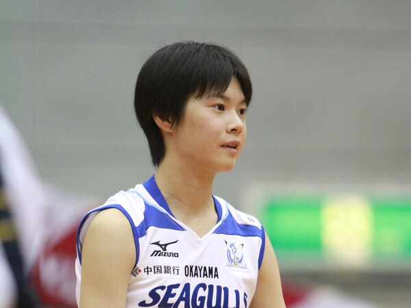 15歳２カ月でＶリーグデビューを飾った宮下遥　photo by 坂本清