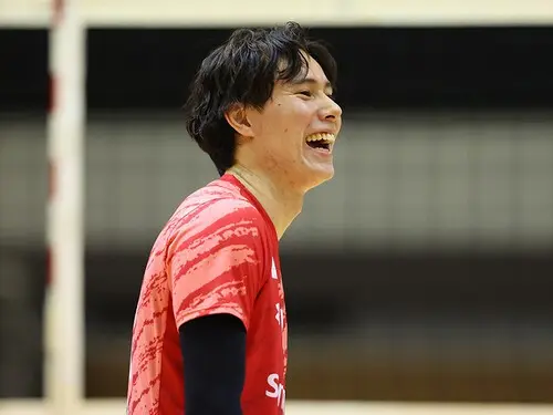 ジェイテクトSTINGS愛知と決勝を戦うことになったサントリーサンバーズ大阪の髙橋藍 photo by YUTAKA／AFLO