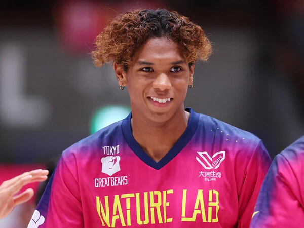 プレシーズンマッチで笑顔を見せる東京グレートベアーズのニューカマー、村山豪　photo by YUTAKA/AFLO SPORT