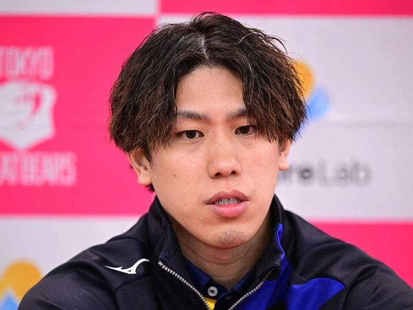 東京グレートベアーズとのプレシーズンマッチの記者会見で質問に応える日本製鉄堺ブレイザーズの大宅真樹　photo by AFLO SPORT