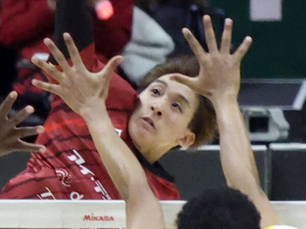 ヴォレアス北海道でプレーする中道 photo by ankei Visual