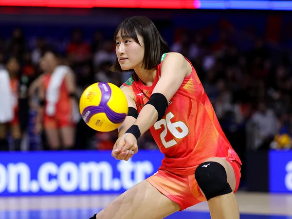 ８日に行なわれたブラジル戦に出場した秋本美空　photo by JVA/AFLO SPORT