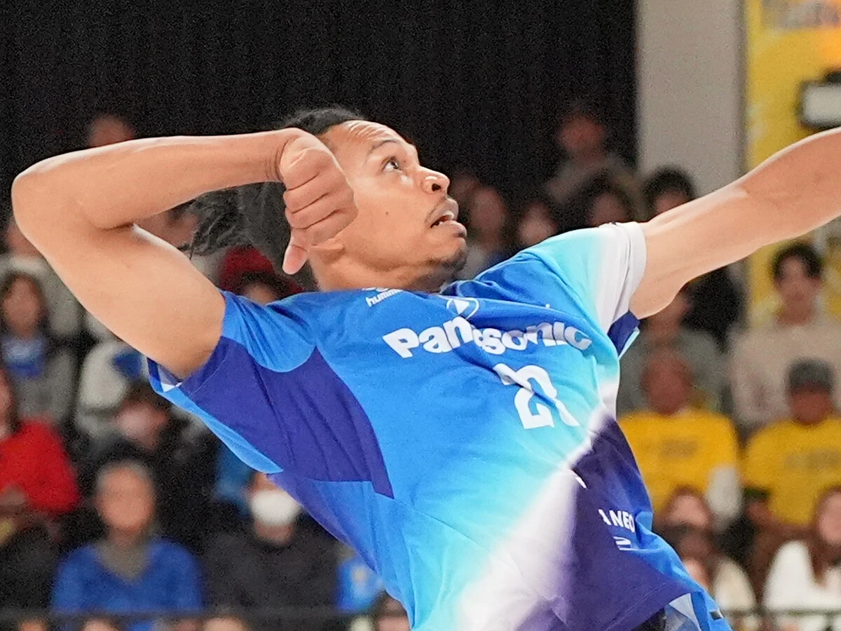 【男子バレー】SVリーグ開幕節で殊勲のエバデダン ラリー 「気持ちの持ちようが変わりました」