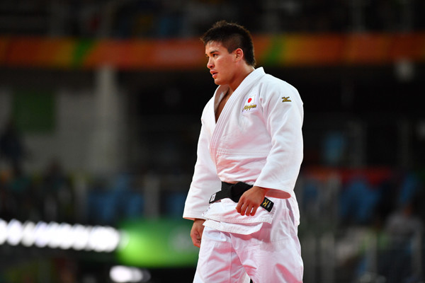 男子柔道90kg級で金メダルを獲得したベイカー茉秋