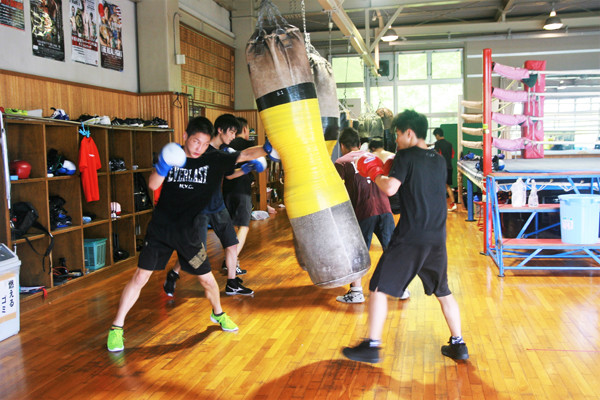 京都廣学館ボクシング部の練習風景