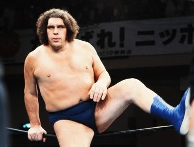 国際プロレス伝 猪木をヒョイと持ち上げたアンドレに 観客ぼう然 格闘技 集英社のスポーツ総合雑誌 スポルティーバ 公式サイト Web Sportiva