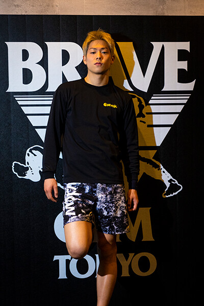 2021年大晦日のRIZINでの格闘家デビュー戦を、TKO勝利で飾った三浦孝太