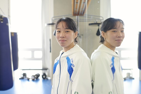 東京五輪で金メダルを獲得した入江聖奈