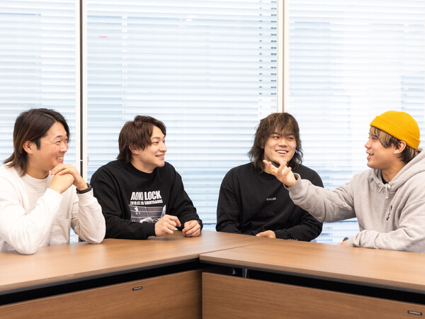 ユニット結成のきっかけ、存続の危機について語ったサウナカミーナの（左から）小嶋斗偉、上野勇希、MAO、勝俣瞬馬 photo by 林ユバ