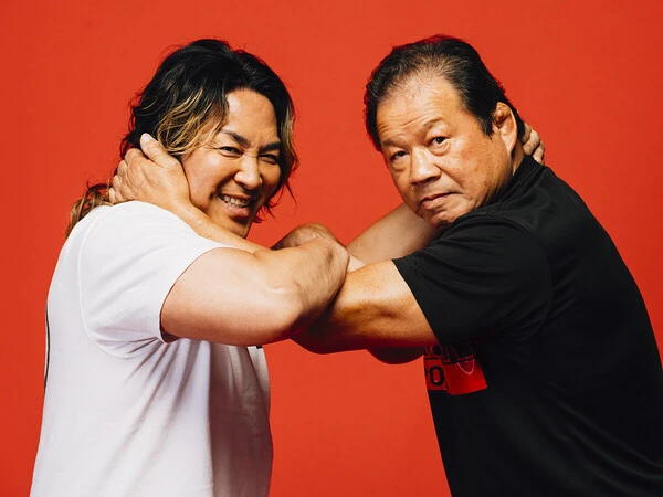 藤波辰爾（右）に憧れていたと語った棚橋弘至　撮影／タイコウクニヨシ