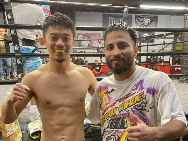 充実した練習を行なった中谷（左）とカルデナス