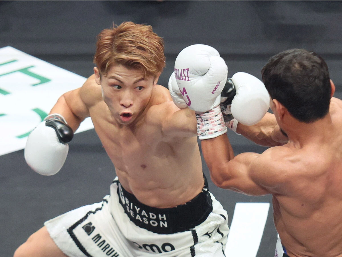 井上尚弥は９月のアフマダリエフ戦ではアウトボクシングで完勝 photo by Jiji Press