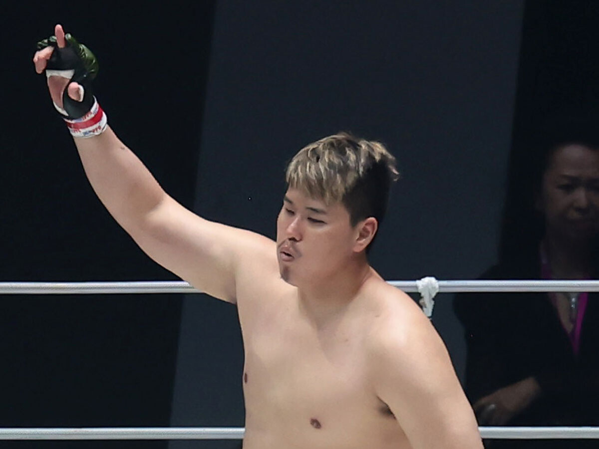 元・極真世界王者はRIZINヘビー級を盛り上げられるのか？　セコンドの髙阪剛から見た上田幹雄は「まだまだ伸びていく」