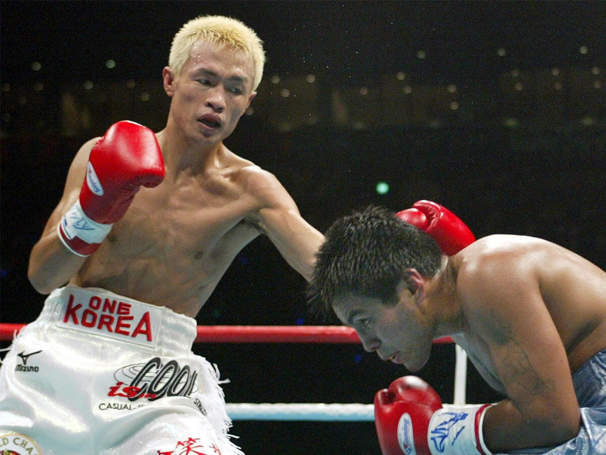 世界王者としての激闘で記憶に残る徳山昌守 photo by Reuters/AFLO