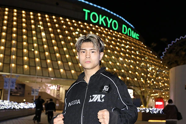 次戦が５月２日の東京ドームに決まった佐々木尽photo by Yasunari Aizu