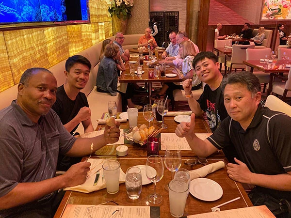 フィラデルフィアでの１枚。後列の左が潤人、右が龍人。前列の左がティム、右が筆者