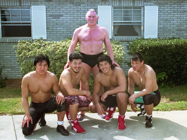 カール・ゴッチの指導を受けるなど、成長を続けていた藤原組だったが......　photo by 東京スポーツ/アフロ
