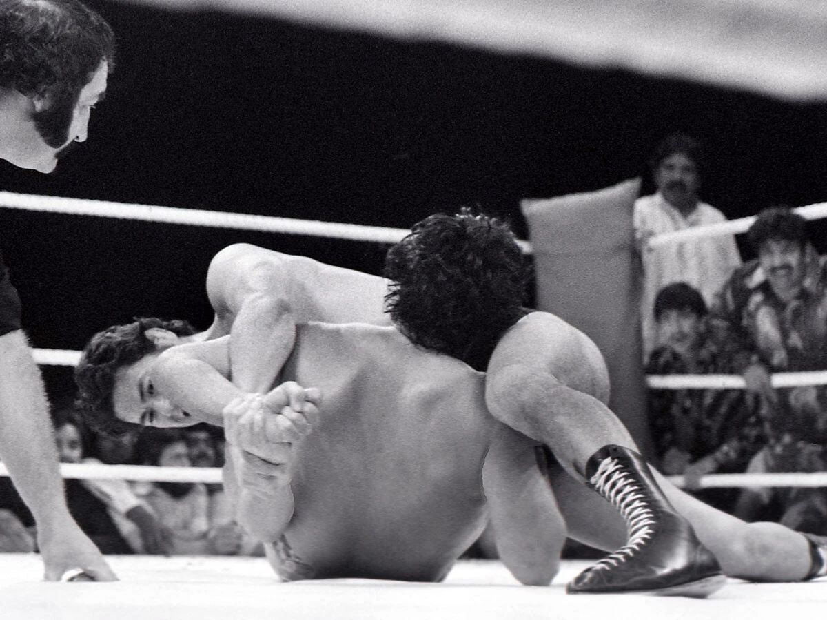 【プロレス】アントニオ猪木がパキスタンで油まみれの男と対戦　藤原喜明が振り返る猪木の強運