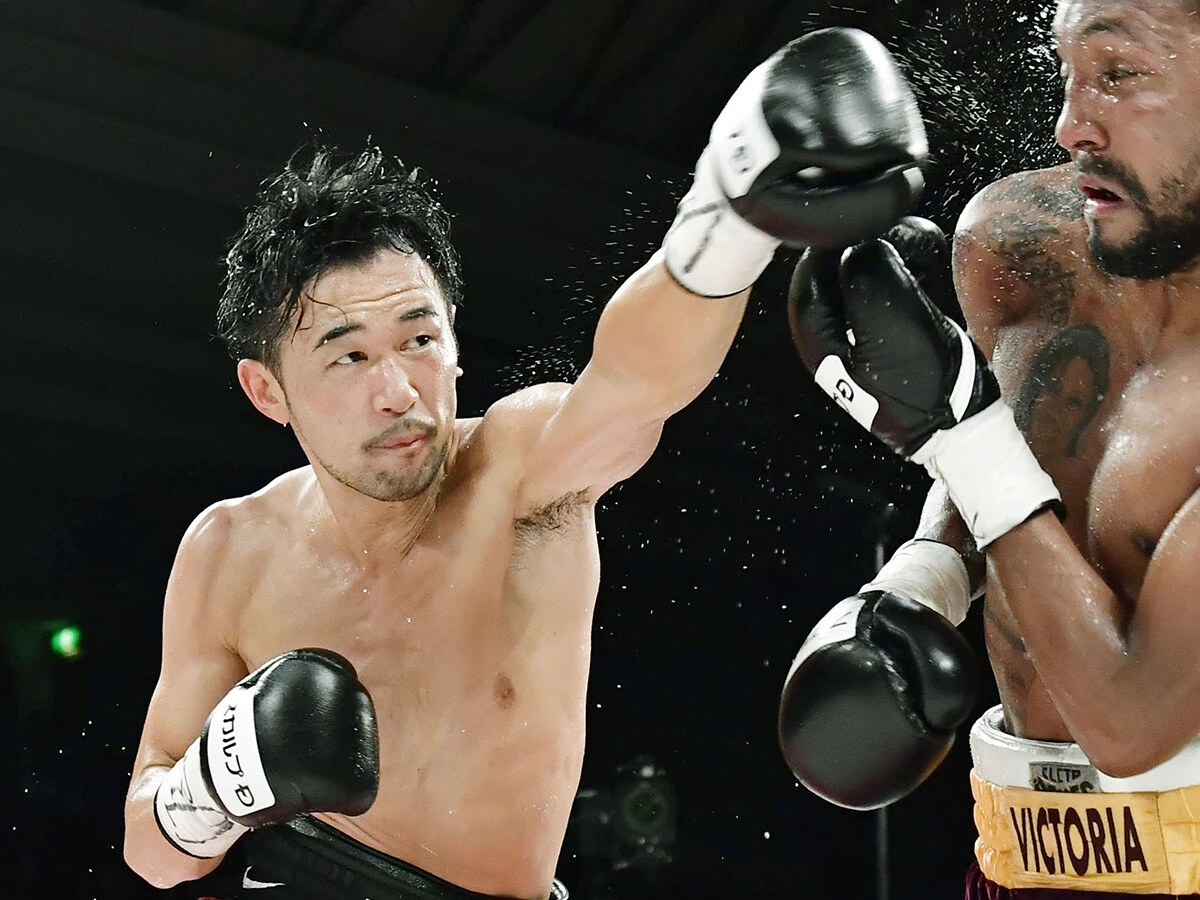 日本ボクシング世界王者列伝：山中慎介 "KOアーチスト"として12度の世界王座連続防衛を果たした"GOD LEFT（神の左）"の衝撃史