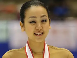 浅田真央 村上佳菜子 それぞれの次のステップ フィギュア 集英社の