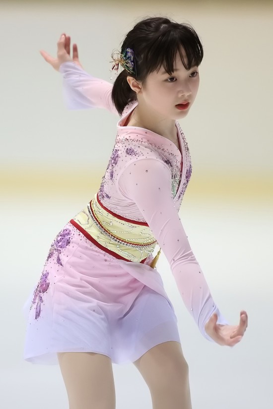 10月３日、フィギュアスケート近畿選手権ジュニア女子フリーで演技する本田紗来