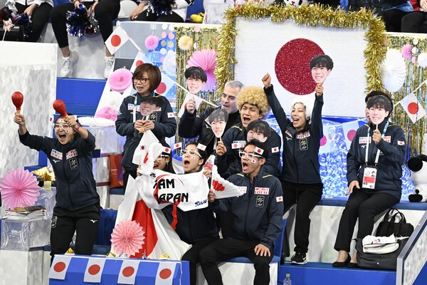 世界国別対抗戦で盛り上がる日本選手のブース