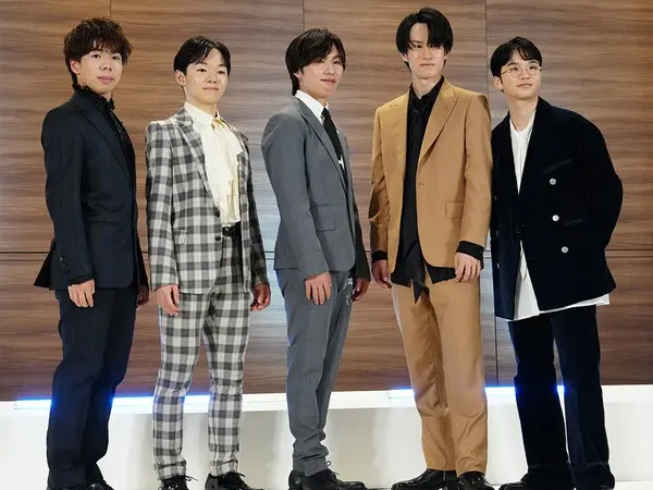 GPシリーズ記者会見に出席した（左から）佐藤駿、鍵山優真、三浦佳生、山本草太、友野一希　Photo by KYODO NEWS