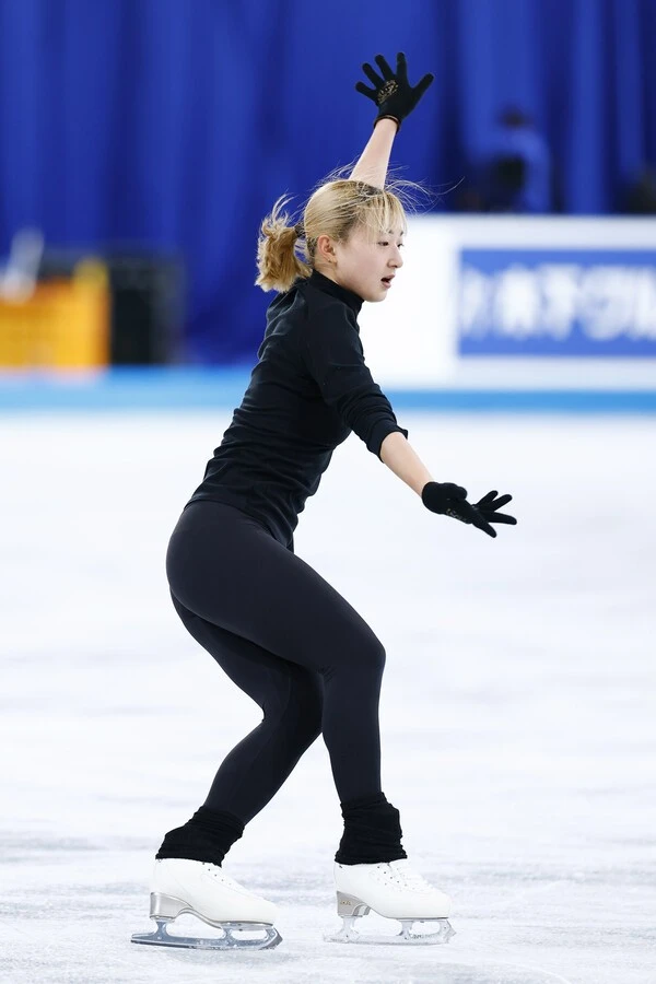 ４月16日、坂本花織をはじめ各選手は世界国別対抗戦の前日練習に臨んだ
