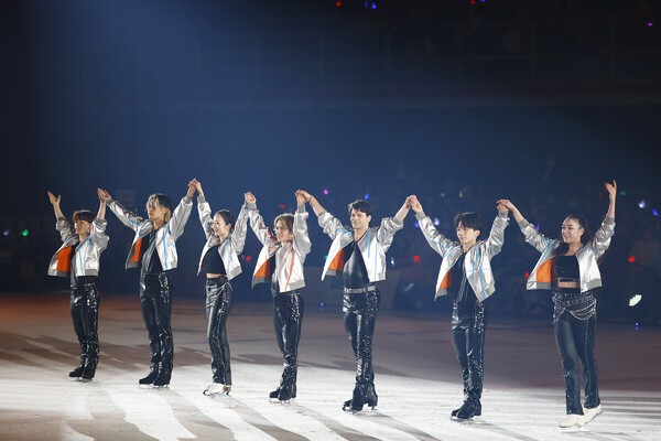 仲間とともに新たな表現の世界を披露した宇野昌磨
