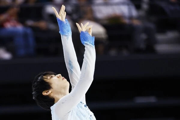 ゼビオアリーナ仙台で開催されたアイスショー『The First Skate』に出演した羽生結弦