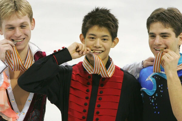 2006年世界ジュニア選手権を制した小塚崇彦。ノービス・ジュニア時代から高い資質を発揮していた photo by Kyodo News