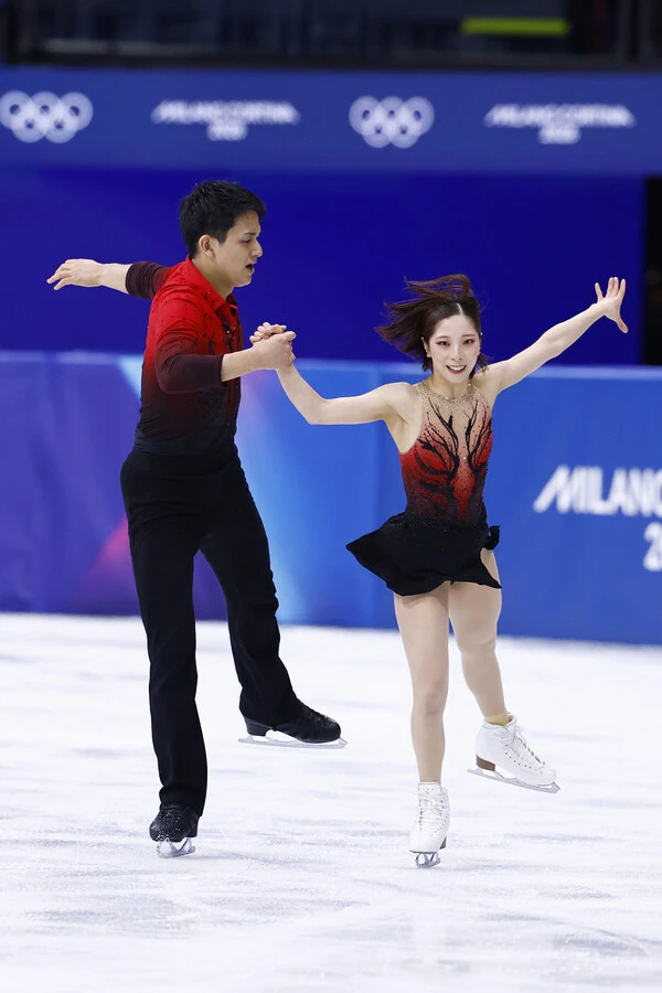 ペアSPでリフトのミスが出て５位だった三浦璃来・木原龍一photo by Sunao Noto / JMPA